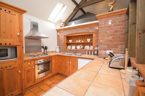 1 bedroom barn conversion to rent, Syderstone