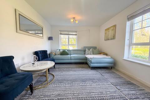 2 bedroom flat for sale, Colham Road, Uxbridge, UB8