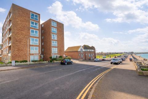 2 bedroom flat for sale, McKinlay Court, The Parade, Birchington, Kent, CT7