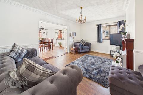 2 bedroom detached bungalow for sale, Hancock Court, Chapel Break, Norwich