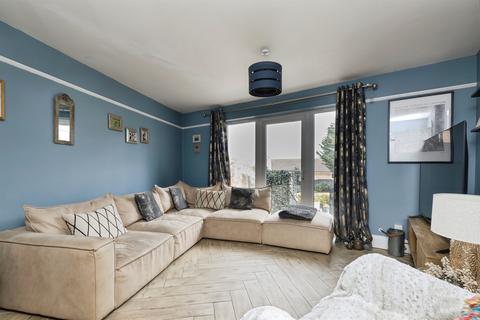 3 bedroom semi-detached house for sale, Broadway, Yaxley, Peterborough
