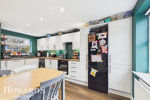 4 bedroom terraced house for sale, Abbeydale, Carlton Colville