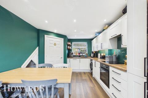 4 bedroom terraced house for sale, Abbeydale, Carlton Colville