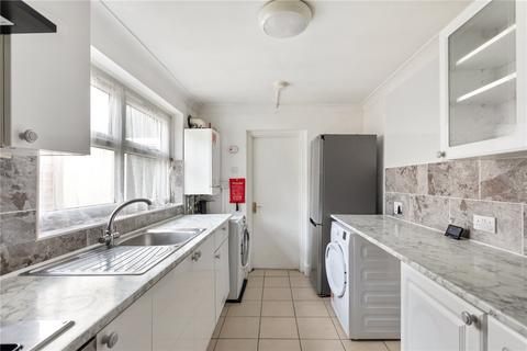 3 bedroom terraced house to rent, Valetta Grove, London, E13