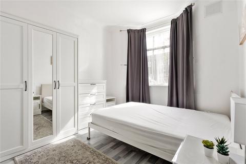 3 bedroom terraced house to rent, Valetta Grove, London, E13