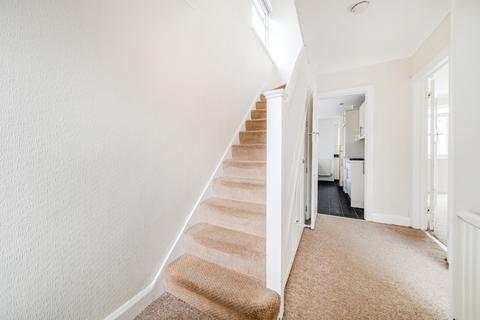 3 bedroom semi-detached house to rent, Haslemere Road Windsor SL4