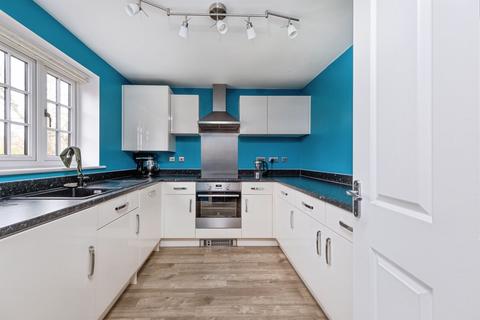 3 bedroom semi-detached house for sale, Aintree Avenue, Towcester