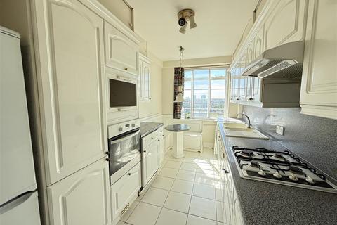 2 bedroom flat for sale, Finchley Road, London NW3