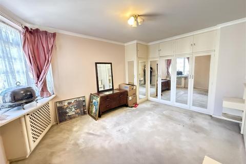 2 bedroom flat for sale, Finchley Road, London NW3