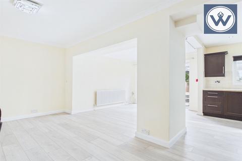 6 bedroom semi-detached house to rent, Bourne Avenue, UB3