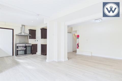 6 bedroom semi-detached house to rent, Bourne Avenue, UB3