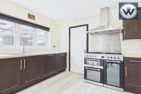 6 bedroom semi-detached house to rent, Bourne Avenue, UB3