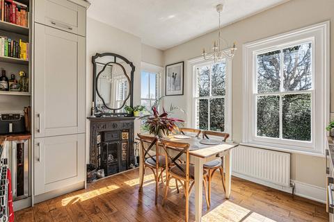 2 bedroom apartment for sale, Shortheath Road, Farnham, Surrey, GU9