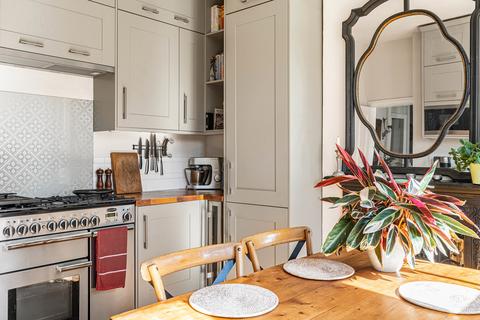 2 bedroom apartment for sale, Shortheath Road, Farnham, Surrey, GU9