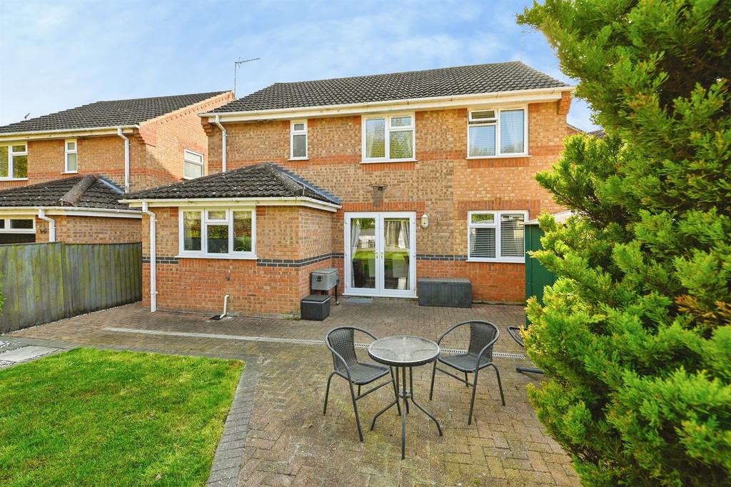 4 bedroom detached house for sale