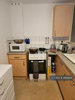 1 bedroom in a flat share to rent, Grange Place, Kilburn, NW6