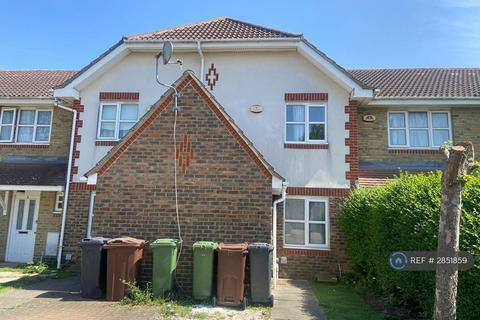 2 bedroom terraced house to rent, Schooner Close, Barking, IG11