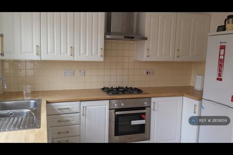 2 bedroom terraced house to rent, Schooner Close, Barking, IG11