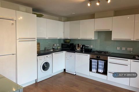 2 bedroom flat to rent, Cherwell House, London, SW17