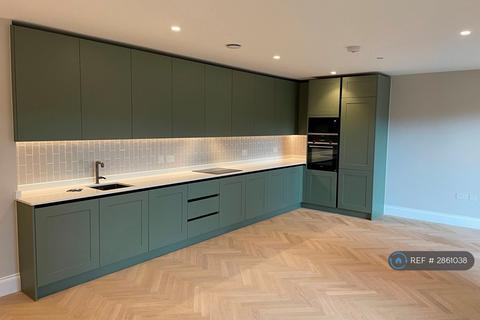 2 bedroom flat to rent, Royal Engineers Way, London, NW7
