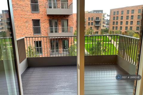 2 bedroom flat to rent, Royal Engineers Way, London, NW7