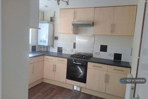3 bedroom terraced house to rent, Foxwell Square, Northampton, NN3