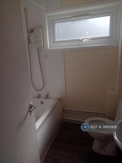 3 bedroom terraced house to rent, Foxwell Square, Northampton, NN3