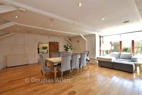 4 bedroom bungalow for sale, Ashwells Road, Brentwood CM15