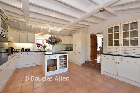 4 bedroom bungalow for sale, Ashwells Road, Brentwood CM15