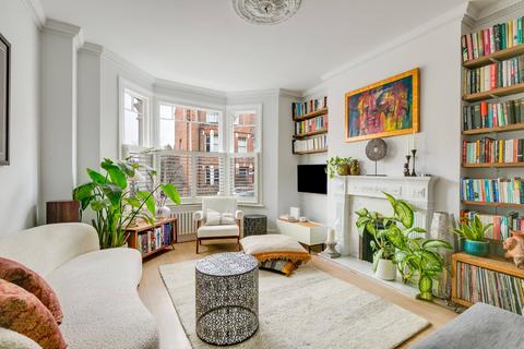2 bedroom apartment for sale, Constantine Road, London, NW3