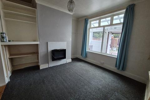 3 bedroom semi-detached house for sale, Inglewood Drive, Hull, HU4 7PX
