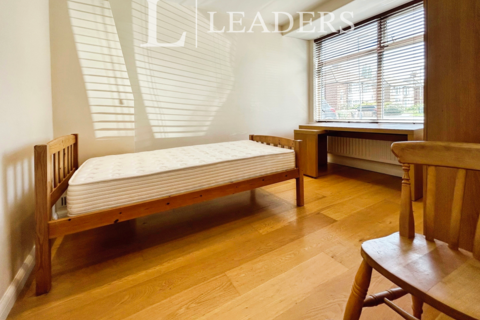 1 bedroom in a house share to rent, Lovell Road, CB4