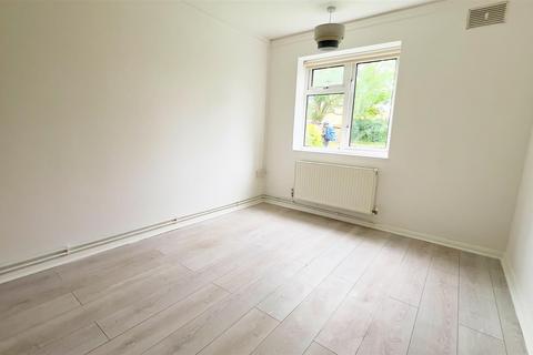 2 bedroom flat to rent, Lilac Court, Cambridgeshire CB1