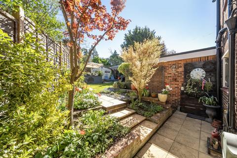 3 bedroom semi-detached house for sale, Bushy Hill Drive, Guildford GU1