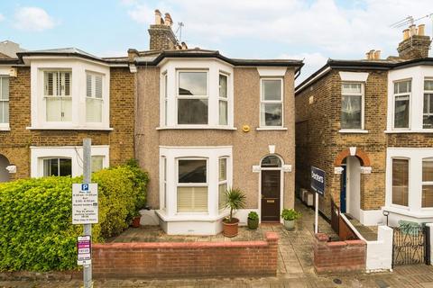 2 bedroom maisonette for sale, Hartfield Crescent, London SW19