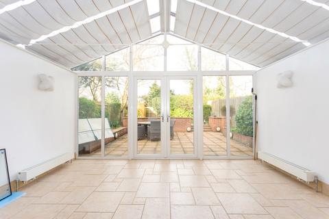 5 bedroom townhouse to rent, Queens Acre Windsor SL4