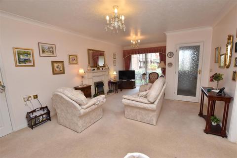 1 bedroom retirement property for sale, Lilac Court, Scartho, Grimsby DN33