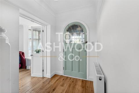 4 bedroom semi-detached house for sale, Darnley Road, Woodford Green, IG8