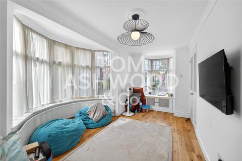 4 bedroom semi-detached house for sale, Darnley Road, Woodford Green, IG8