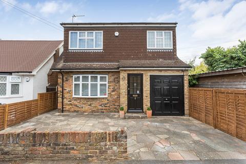 3 bedroom detached bungalow for sale, The Meads, Bricket Wood, AL2