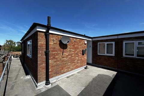 2 bedroom flat to rent, High Street South, Dunstable, LU6