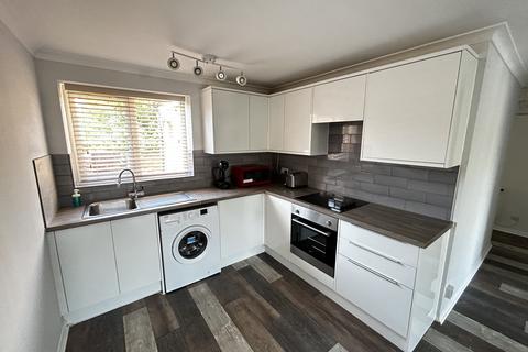 2 bedroom flat to rent, High Street South, Dunstable, LU6