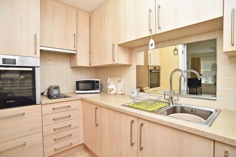 2 bedroom flat for sale, East Park Road, Harrogate, HG1