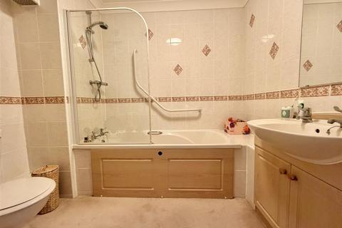 1 bedroom retirement property for sale, Apartment 35, Hazledine Court, Longden Coleham, Shrewsbury SY3 7BS