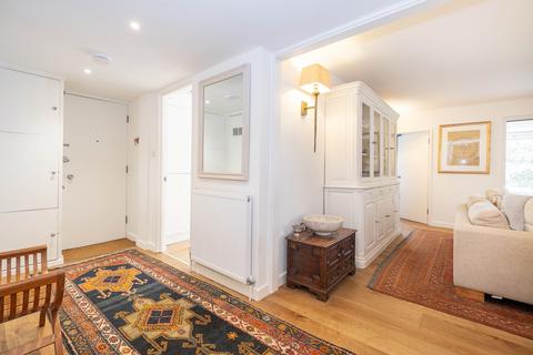 2 bedroom apartment to rent, Somerset Road London SW19