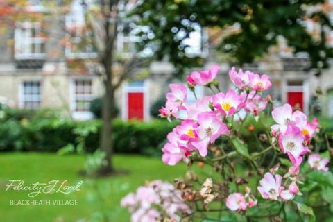 2 bedroom flat for sale, Gilbert Close, London SE18
