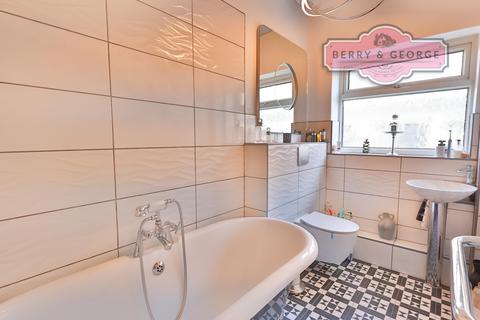 3 bedroom detached bungalow for sale, Overlea Drive, Hawarden CH5