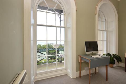 1 bedroom flat for sale, CENTRAL RYDE
