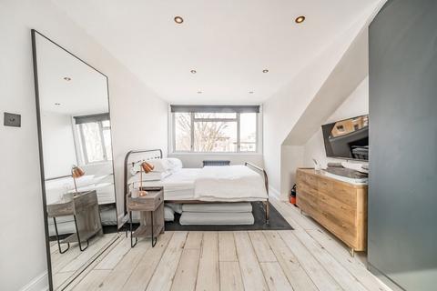 2 bedroom flat for sale, Chetwynd Road, London NW5