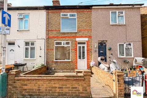 Cowper Road, Rainham